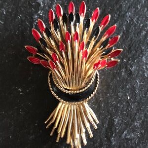 Vintage 60’s CROWN TRIFARI Wheat Bouquet Brooch